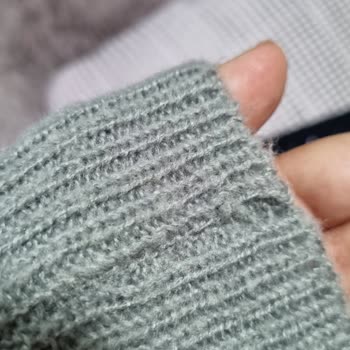 Zeyria Görselden Farklı Ve Kusurlu Elbiseye Para İadesi Talebim Reddedildi