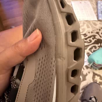 Icon Sneakers Deforme Olan Ayakkabı!