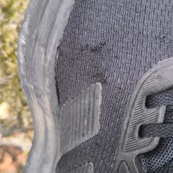 Kısa Sürede Deforme Olan Adidas Ayakkabı İçin Amazon Ve Garanti Çelişkisi