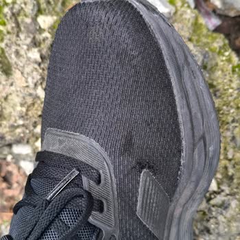 Kısa Sürede Deforme Olan Adidas Ayakkabı İçin Amazon Ve Garanti Çelişkisi