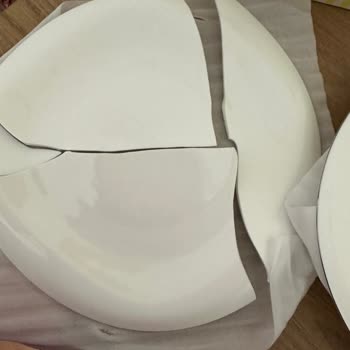 Schaferdan Aldığım Çeyiz Seti Defolu Ve Kırık Çıktı Mağduriyetim Bir Aydır Çözülmedi