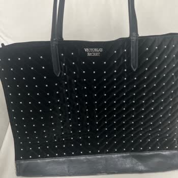 Victoria’s Secret Çantalarında Kısa Sürede Tekrarlayan Kalite Problemleri Ve Hayal Kırıklığı