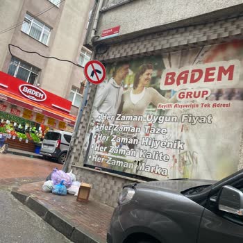 Akasya Sokak’ta Çöp Konteyneri Eksikliği Ve Çevre Kirliliği