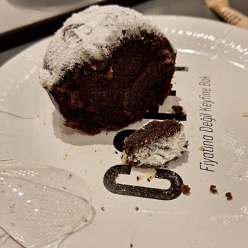 Siparişler Geç Ve Soğuk Geldi, Tatlılar Bayattı, Ücret İadesi İstiyorum