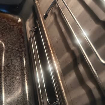 Yeni Alınan Arçelik Fırında İlk Kullanımdan İtibaren Çıkmayan Yanık Lekeleri Ve Servis Mağduriyeti