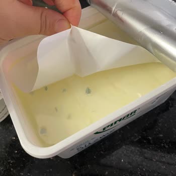 Son Kullanma Tarihi Geçmemiş Küflü Peynir Ve Para İadesi Sorunu