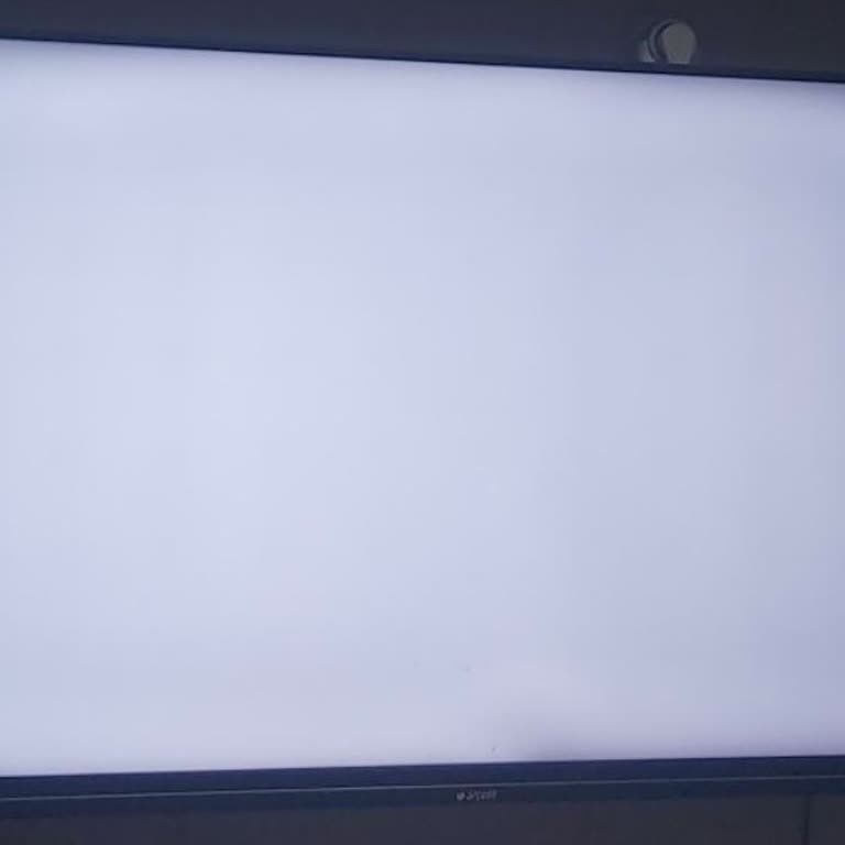 Garanti Süresinde Tekrarlayan Ekran Sorunları Ve Kalıcı Çözüm Eksikliği Nedeniyle Mağduriyet