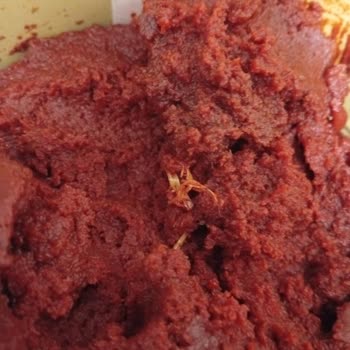 Tukaş Domates Salçasında Plastik Parça Çıkması Nedeniyle Hayal Kırıklığı Ve Güven Kaybı