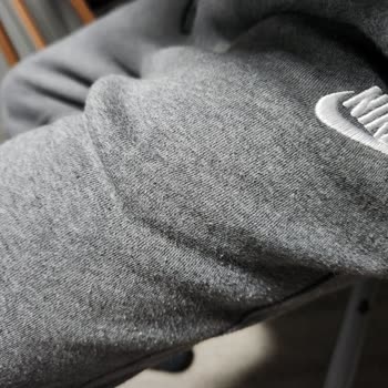 Nike Eşofman Altı Kısa Sürede Tüylenme Ve Yetersiz İnceleme Deneyimi