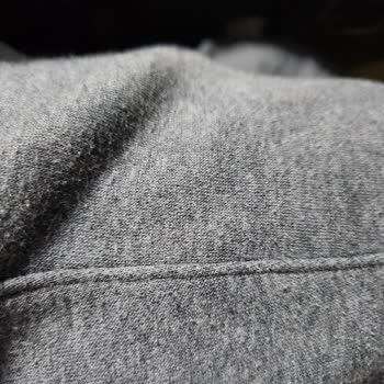 Nike Eşofman Altı Kısa Sürede Tüylenme Ve Yetersiz İnceleme Deneyimi