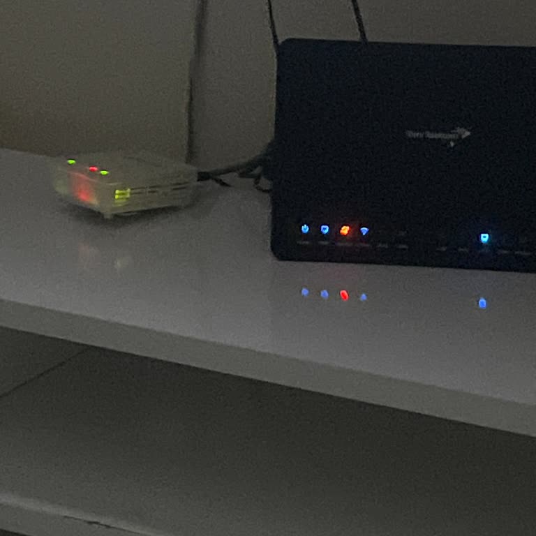 Uzun Süreli İnternet Kesintisi Ve Bilgi Eksikliği Mağduriyeti