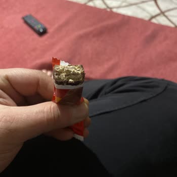 Aldığım Gofretin Paketi Açılmış Ve Isırılmış Çıktı, Hijyen Endişesi Yaşadım