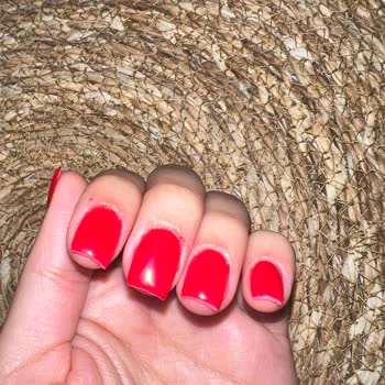 Manikürde Kesikler Ve Hijyen Eksikliği Nedeniyle Büyük Hayal Kırıklığı