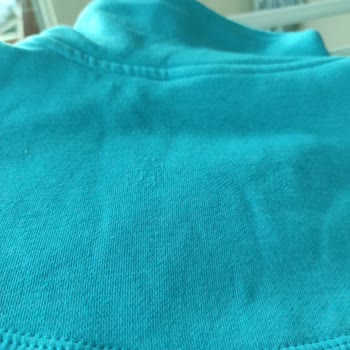 İlk Giymede Tüylenen Sweatshirt Ve Yetersiz Firma Açıklaması Hayal Kırıklığı Yarattı