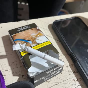 Parliament Night Blue'da Tekrarlayan Üretim Hataları Güvenimi Sarstı