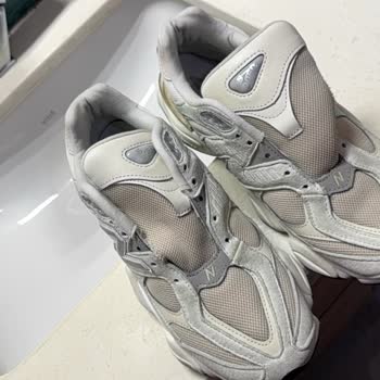 Yeni Aldığım Kot Pantolon Ayakkabılarımı Kalıcı Şekilde Boyadı