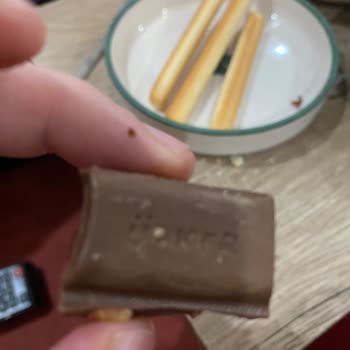 Aldığım Çikolatanın İçinden Çürük Badem Çıkması Nedeniyle Gıda Güvenliği Ve Mağduriyet Talebi