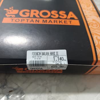 Grossa Havuç Dilimi Tatlıdan Taş Ve Ceviz Kabuğu Çıktı!