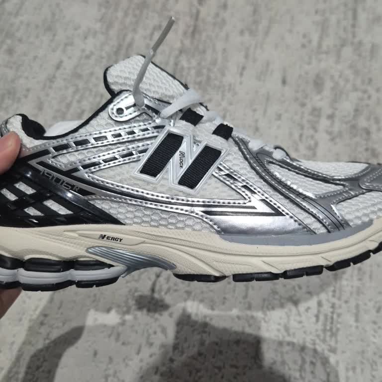 Yanlış Ve Defolu Ürün Gönderildi, İade İçin Ek Ücret Talep Ediliyor