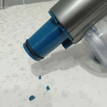 Philips 8000 Agua Plus Süpürge Kısa Sürede Parça Kırılması Ve Değişim Talebi