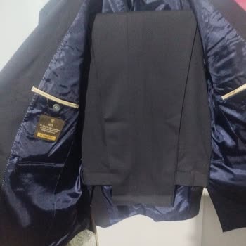 Altınyıldız Takım Elbisede Kısa Sürede Renk Solması Ve Müşteri Hizmetlerinde İlgisizlik