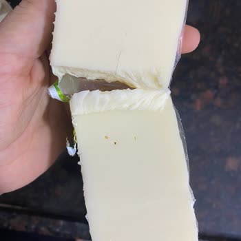 Satın Aldığım Kaşar Peynirinin İçinden Kıl Çıkması Nedeniyle Hijyen Ve Sağlık Endişesi