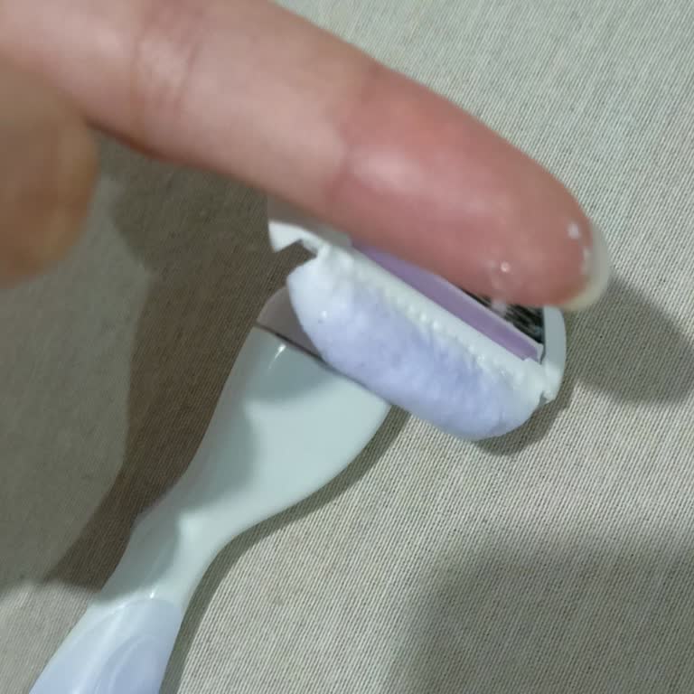 İlk Kullanımda Dağılan Tıraş Bıçağı Ve Ciltte Yaralanma: Güven Sorunu Ve İade Talebi