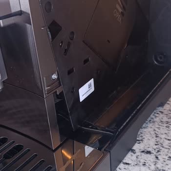 De’Longhi Coffee Machine Replacement Unit Leaks on Day One