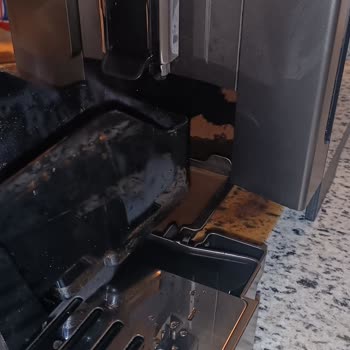 De’Longhi Coffee Machine Replacement Unit Leaks on Day One