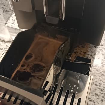 De’Longhi Coffee Machine Replacement Unit Leaks on Day One