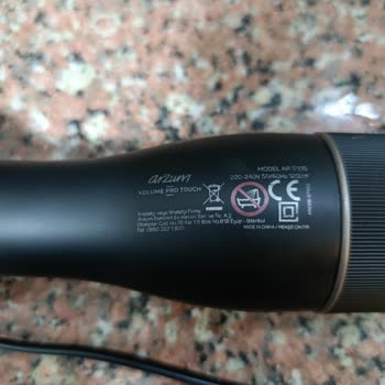 Arzum Saç Şekillendirici Kısa Sürede Bozuldu Ve Sürekli Durup Çalışıyor