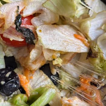 Yüksek Fiyata Özensiz Servis Ve Kalitesiz Ürünlerle Büyük Hayal Kırıklığı Yaşadık