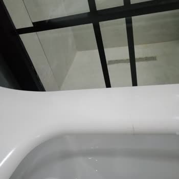 Yeni Alınan Vitra Klozet Kapağında Erken Çatlak Ve Yetersiz Müşteri Hizmeti Deneyimi