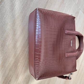 Calvin Klein Çantam Bir Yılda Kullanılamaz Hale Geldi, Boyner Sorumluluk Almıyor