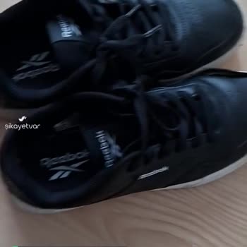 Reebok Ayakkabıda Açılma Oldu