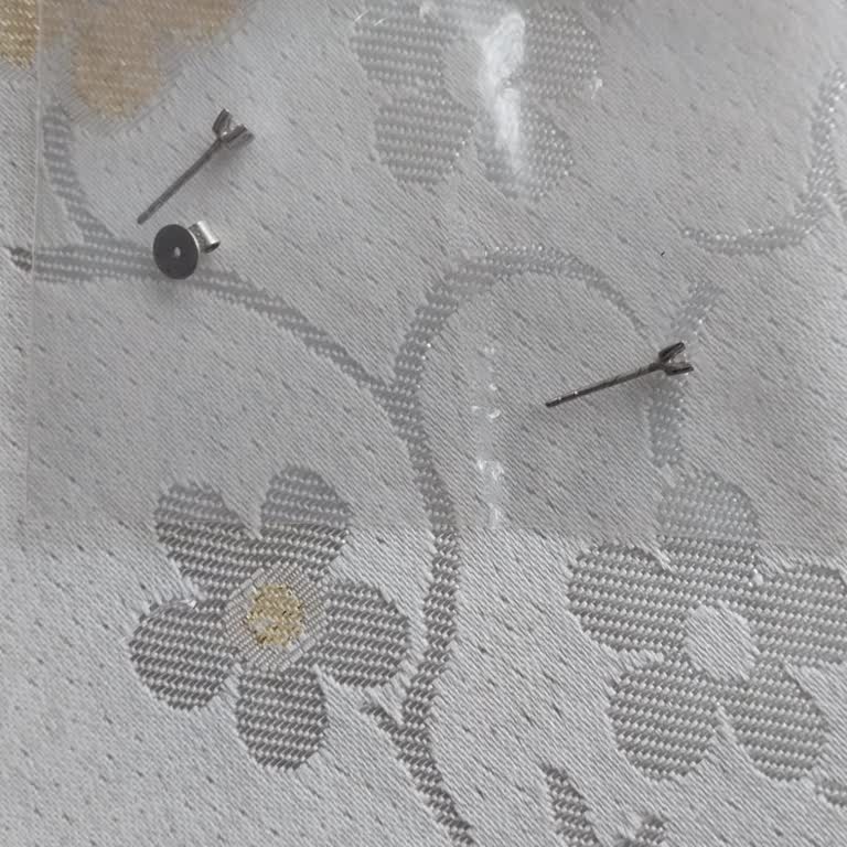 Blue Diamond Tek Taş Küpede Kırılma Ve Müşteri Memnuniyetsizliği