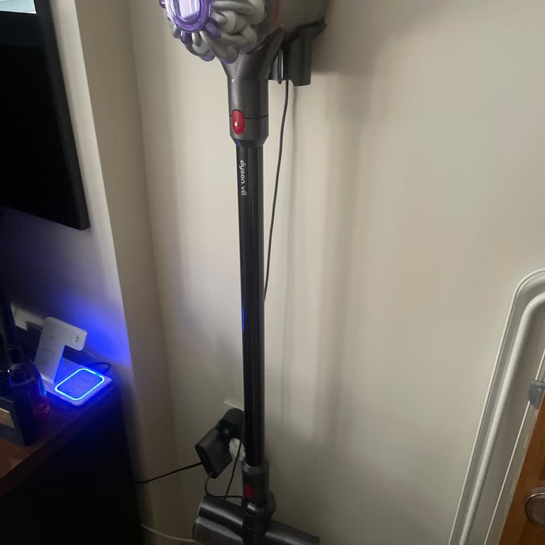Dyson V6 Süpürgem Sürekli Aynı Sorunu Yaşıyor, Kalıcı Çözüm Ve Değişim Talep Ediyorum