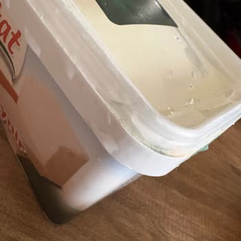 Son Kullanma Tarihi Geçmemiş Peynirde Küf Ve Şişme Sorunu