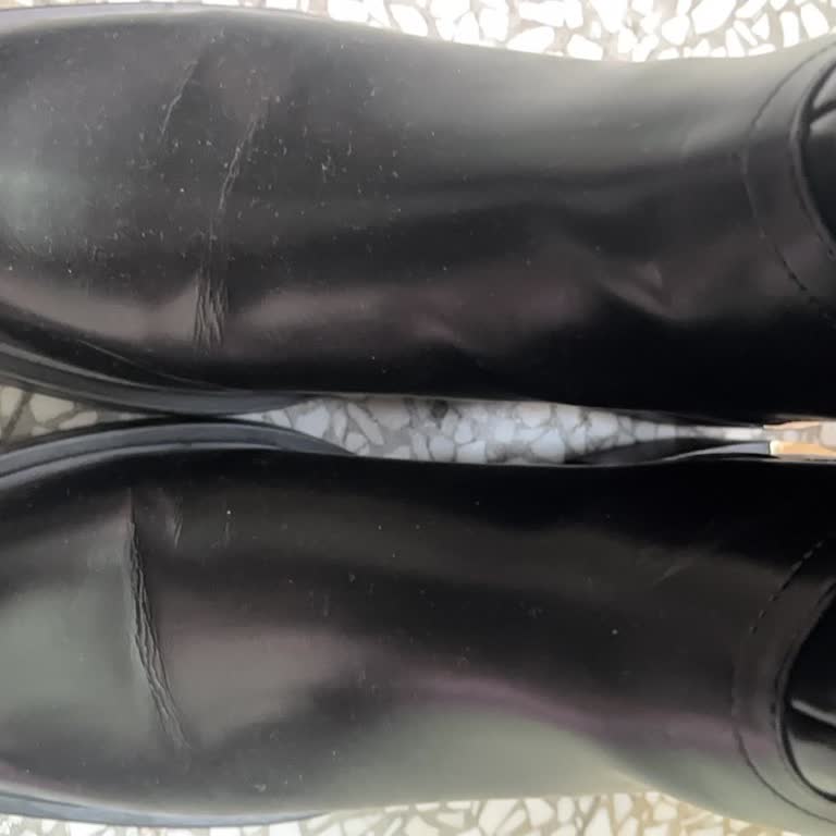 Bir Kez Giyilen Çizmenin Hemen Deforme Olması Hayal Kırıklığı Yarattı