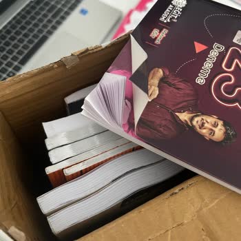 Kitap Siparişim Yırtık Ve Özensiz Kutuda Teslim Edildi