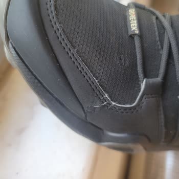 Az Kullanılan Adidas Terrex Botta Ciddi Deformasyon Ve Dayanıklılık Sorunu