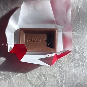 Ülker Çikolatadan Kurt Çıktı