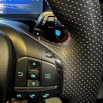 2022 Model Ford Kuga'da Direksiyon Ve Düğmelerde Erken Deformasyon Sorunu