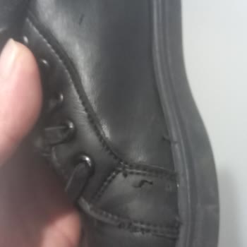 Kısa Sürede Deforme Olan Bot İçin FLO’dan İade Veya Değişim Talebi