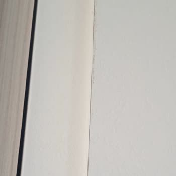 Sümerler Mobilya'dan Aldığım Gardırop Kapakları Aylardır Değiştirilmiyor, Mağduriyetim Giderilmiyor