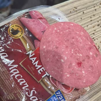 Namet Salamda Yabancı Madde Ve Hijyen Endişesiyle Büyük Hayal Kırıklığı