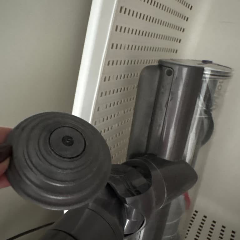 Dyson V15 Detect Süpürge Başlık Parçası Kısa Sürede Tekrar Kırıldı