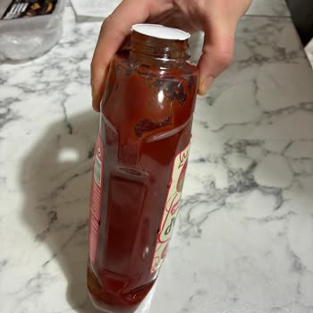 Son Kullanma Tarihi Geçmemiş Ketçapta Küf Ve Kötü Koku Şoku!