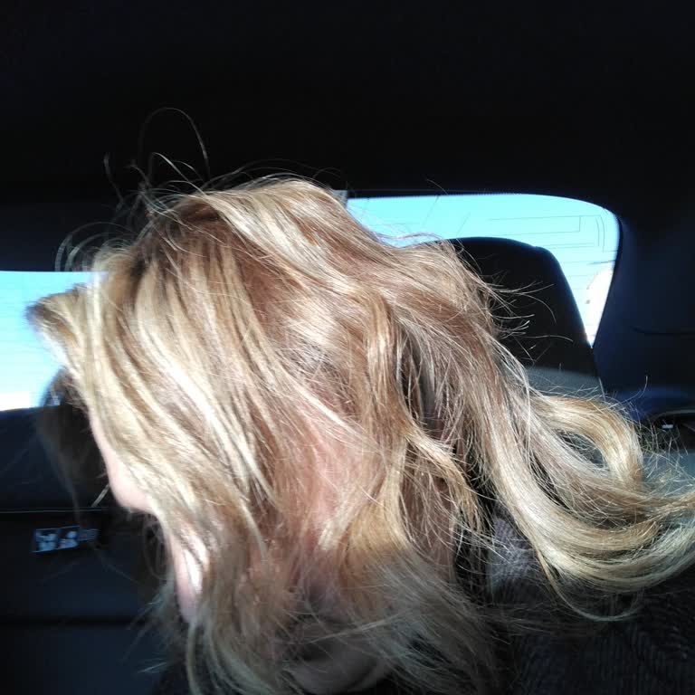 Kötü Fön Uygulaması Ve Yüksek Fiyat Nedeniyle Kuaförden Memnun Ayrılmadım