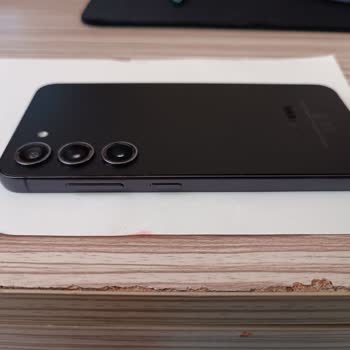 Yeni Alınan Samsung Galaxy S23'te 48 Saat İçinde Batarya Şişmesi Ve Güvenlik Riski: Hızlı Ve Sorunsuz Değişim Talebi